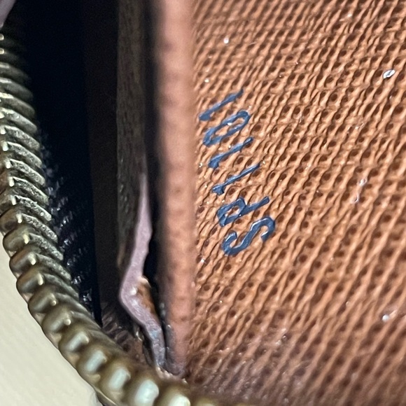 Louis Vuitton Zippy wallet - Picture 8 of 9